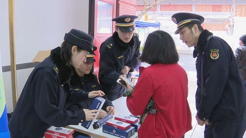 南京东路街道综合行政执法队举行为民服务学雷锋志愿服务活动